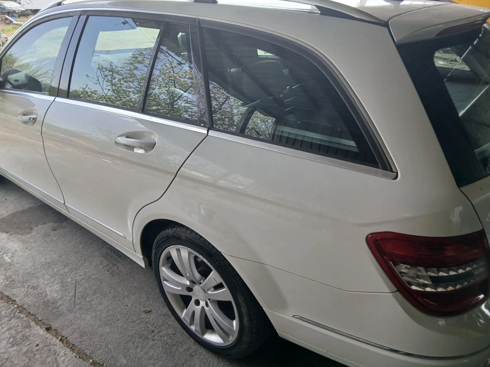 Mercedes-Benz C 220 2008 2.2 CDI, снимка 10 - Автомобили и джипове - 54193235