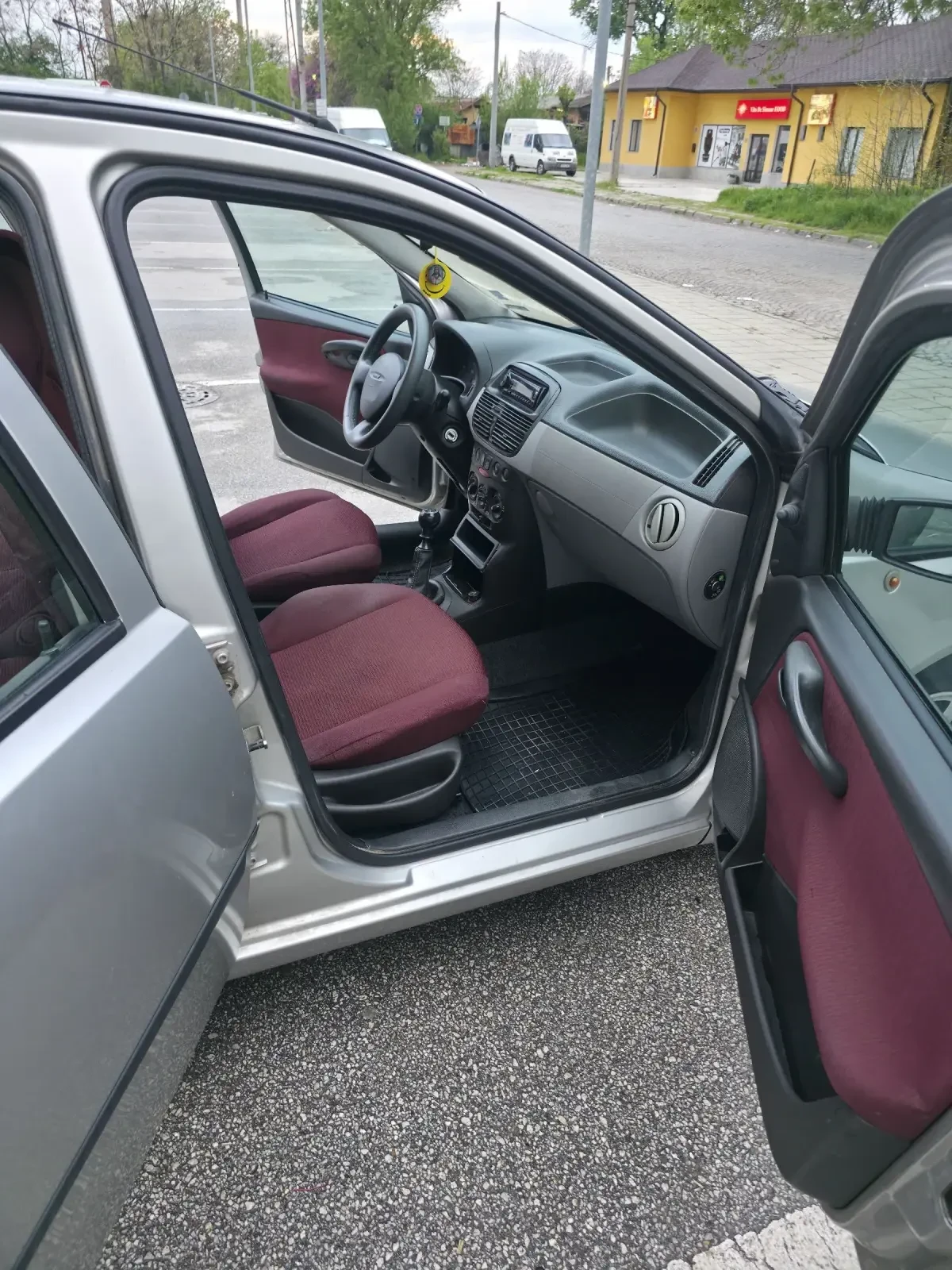 Fiat Punto 1.2i, снимка 8 - Автомобили и джипове - 54259965