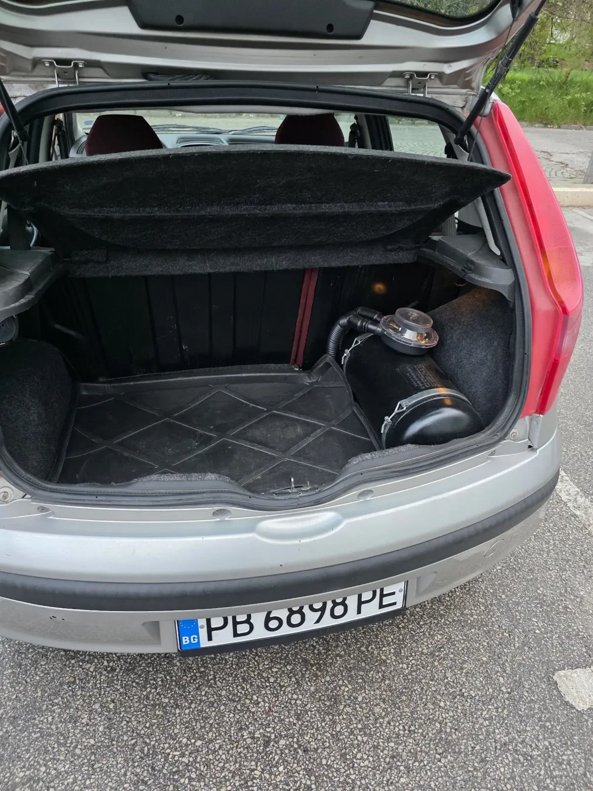 Fiat Punto 1.2i, снимка 9 - Автомобили и джипове - 54259965