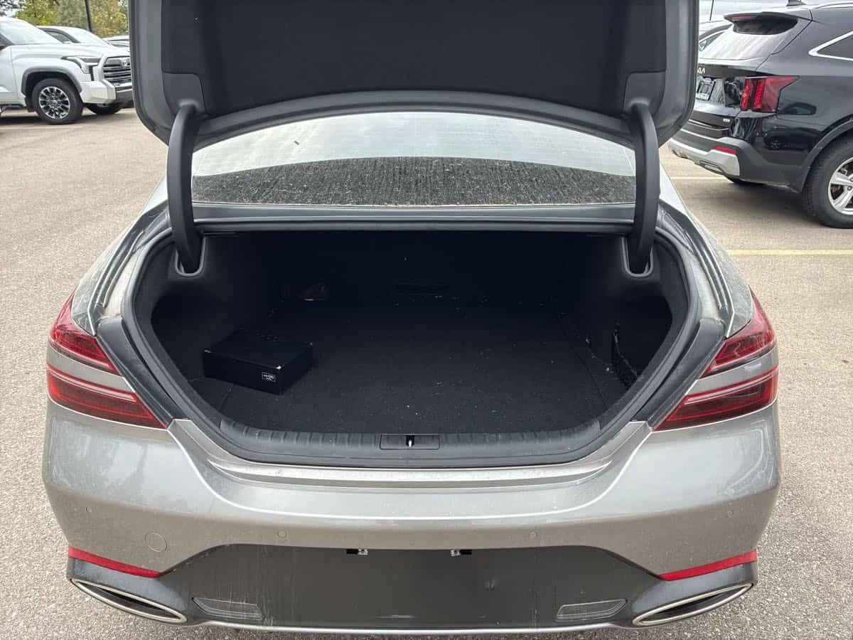 Genesis G70 * 3.3T Sport * ��������� * 360 * NAVI | Mobile.bg � ����������� 13