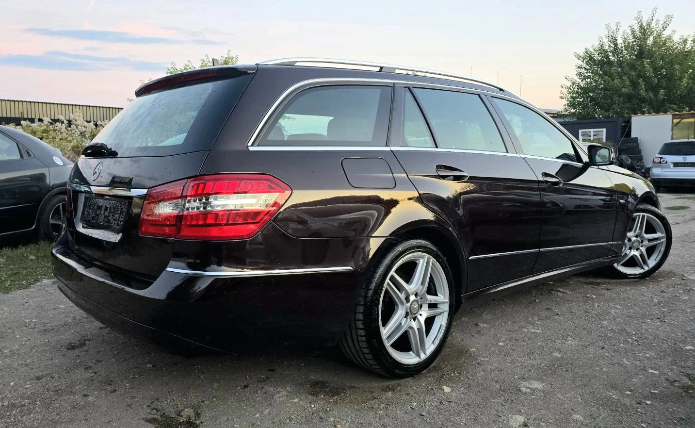 Mercedes-Benz E 250 УНИКАТ/AVANTGARDE/LED, снимка 6 - Автомобили и джипове - 54666922