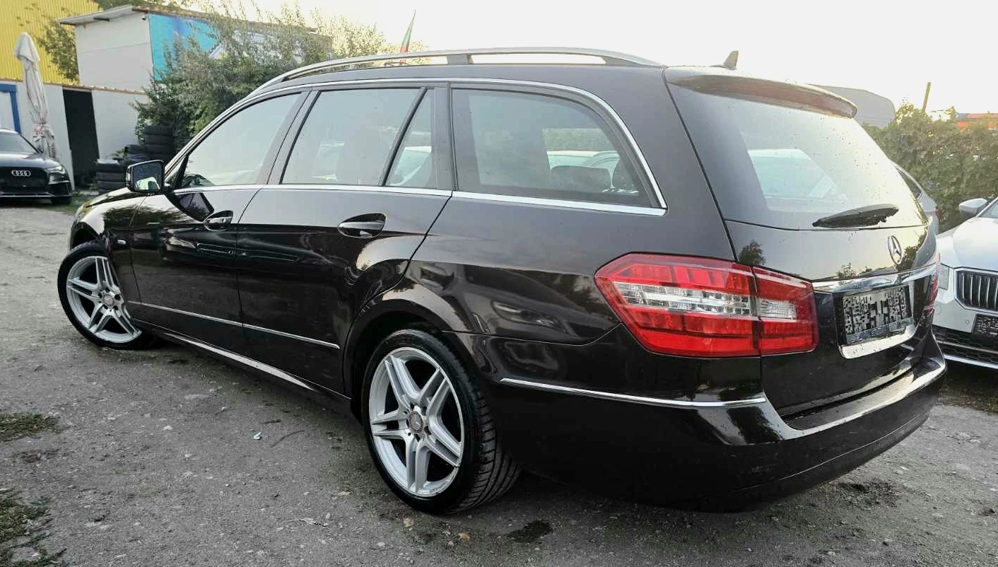 Mercedes-Benz E 250 УНИКАТ/AVANTGARDE/LED, снимка 4 - Автомобили и джипове - 54666922