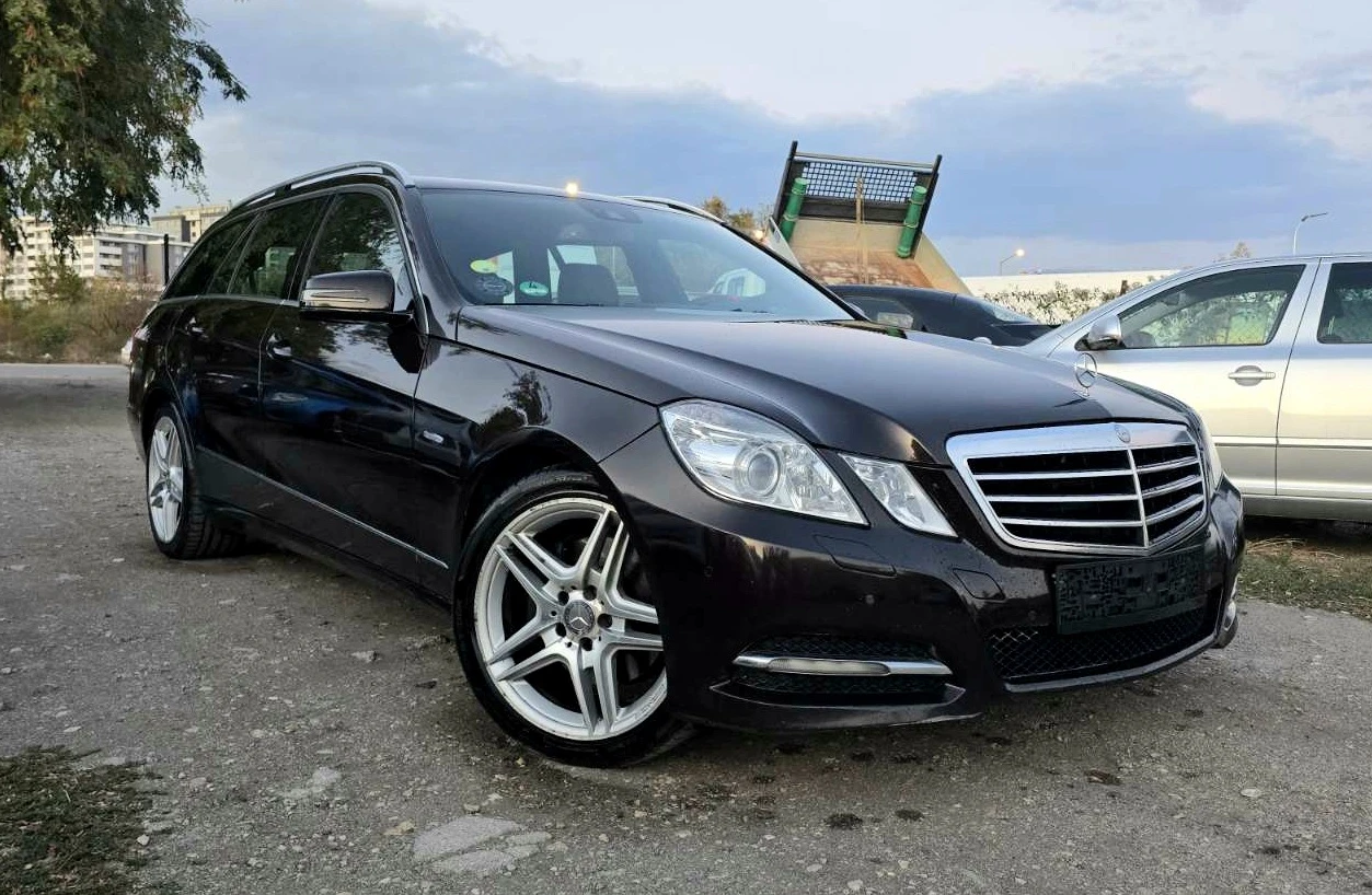 Mercedes-Benz E 250 УНИКАТ/AVANTGARDE/LED, снимка 3 - Автомобили и джипове - 54666922