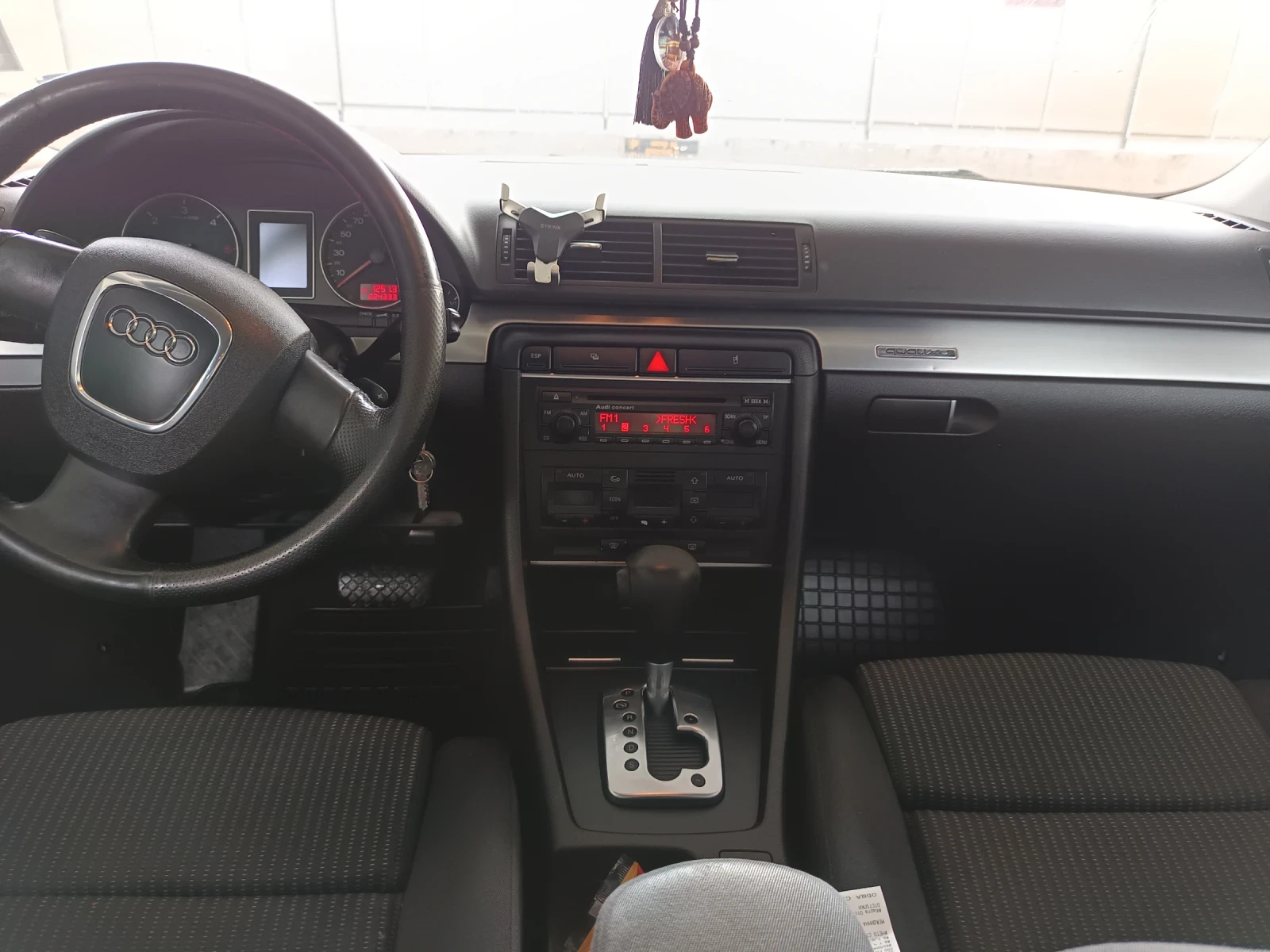 Audi A4, снимка 3 - Автомобили и джипове - 55665239