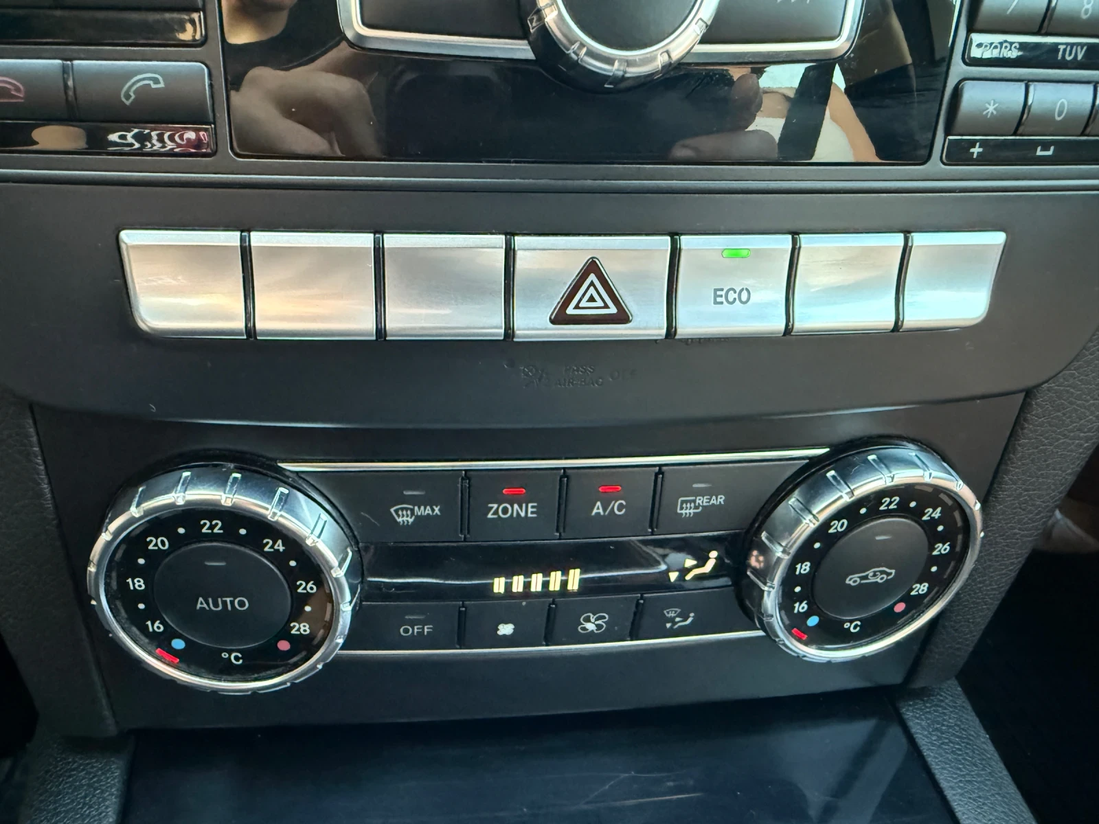 Mercedes-Benz C 200, снимка 16 - Автомобили и джипове - 55682685