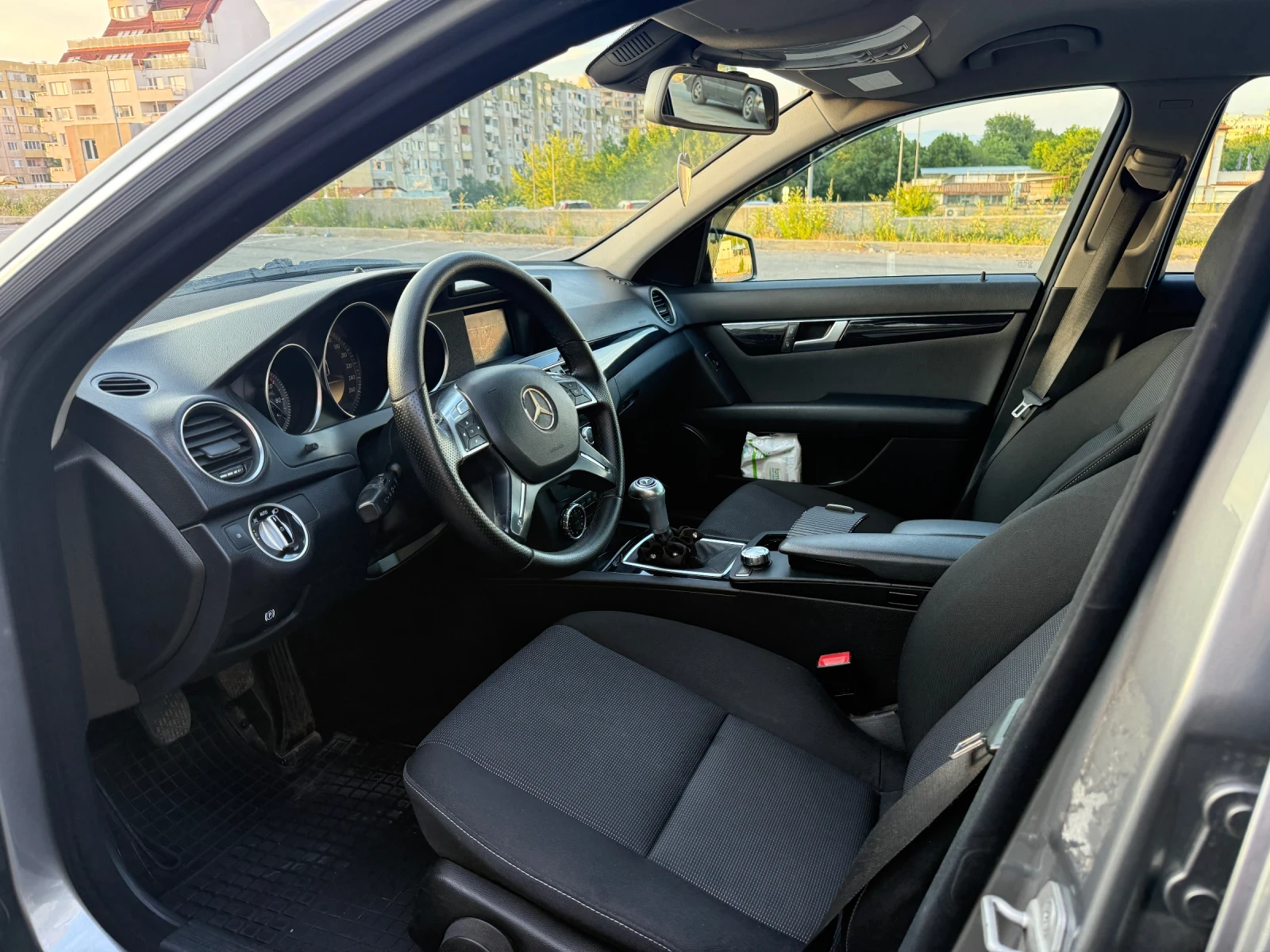 Mercedes-Benz C 200, снимка 9 - Автомобили и джипове - 55682685