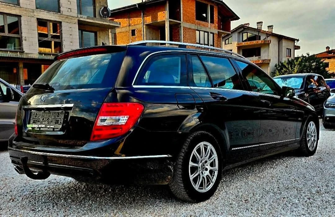 Mercedes-Benz C 220 Нави Камера Люк 8 бр Алуминиеви джанти Avantgarde , снимка 4 - Автомобили и джипове - 55932071