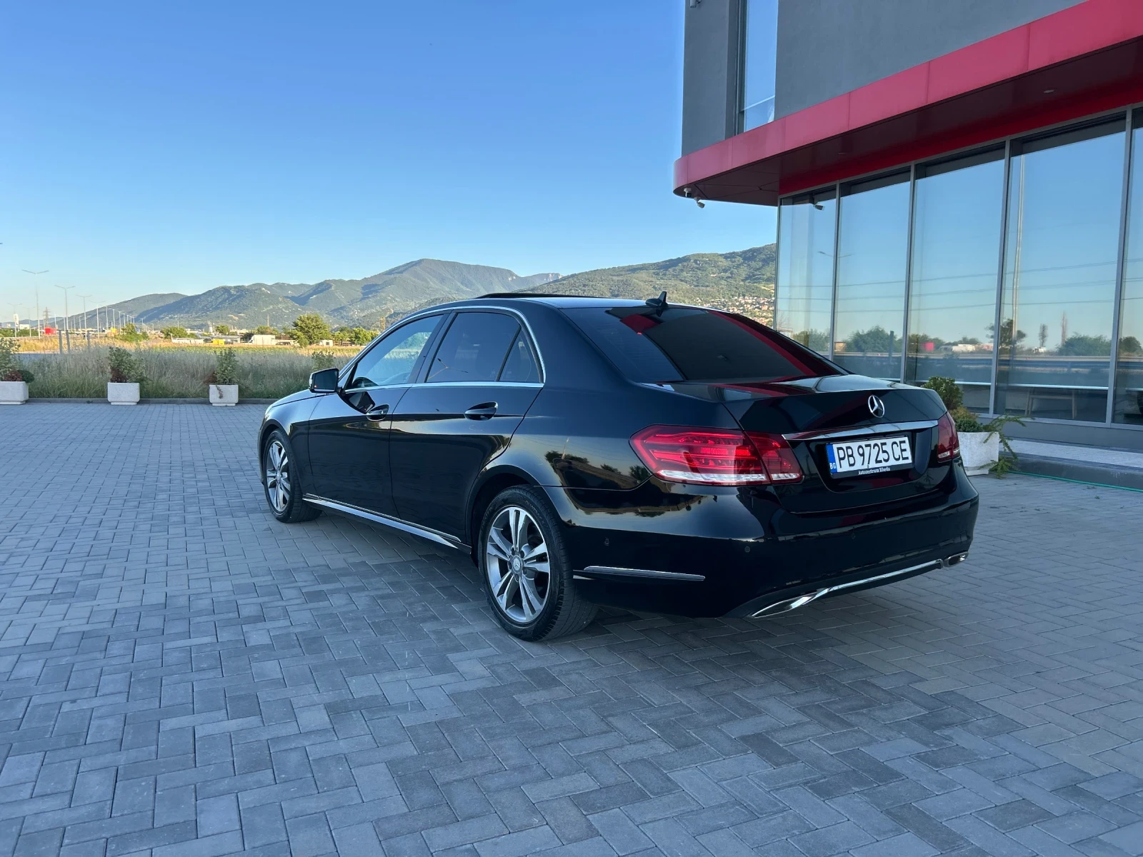 Mercedes-Benz E 350 BlueTec/Avantgarde/7G+ /TOP!, снимка 4 - Автомобили и джипове - 56097157