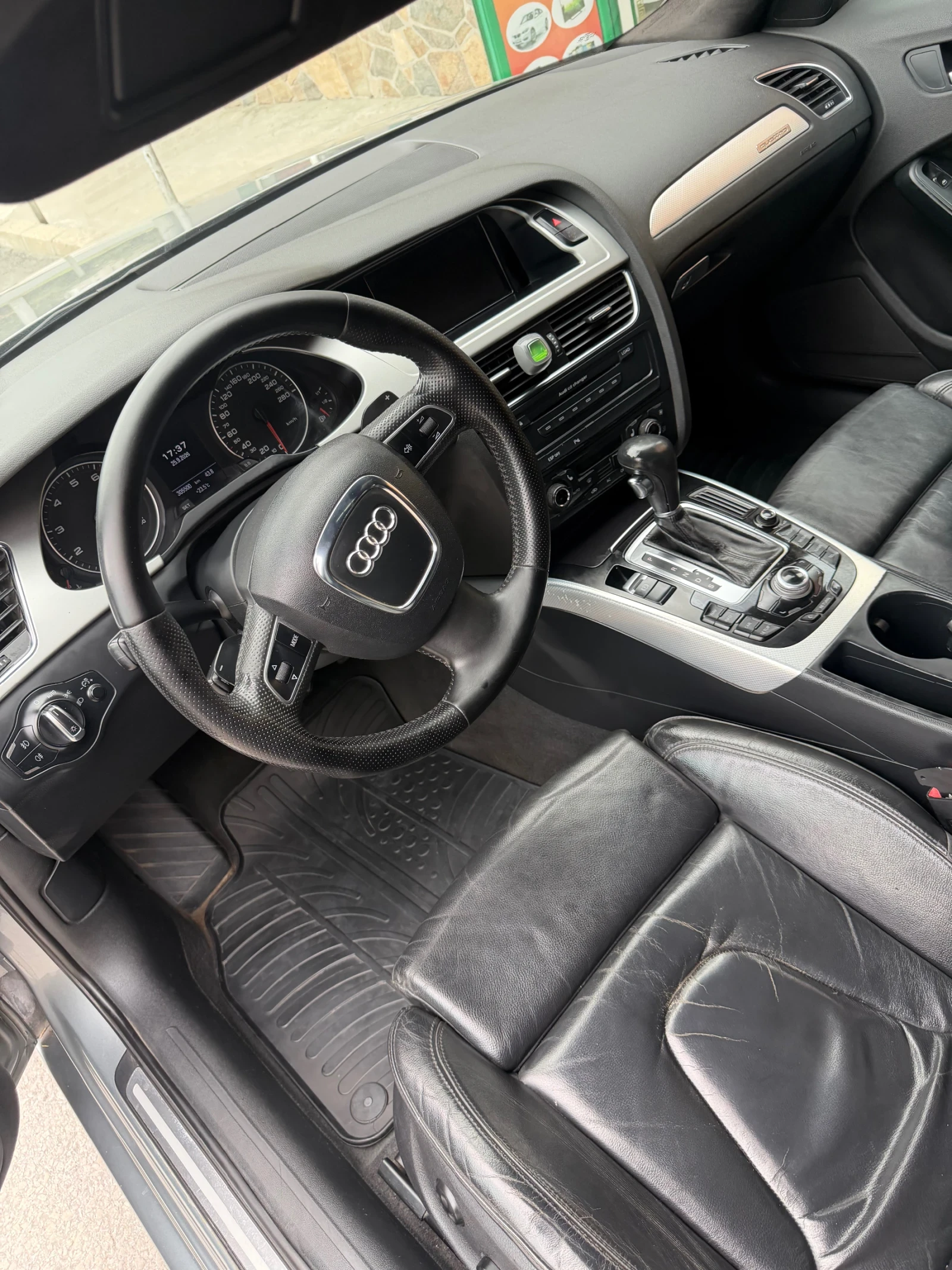 Audi A4  Quattro 3.2 FSI, снимка 9 - Автомобили и джипове - 56136484