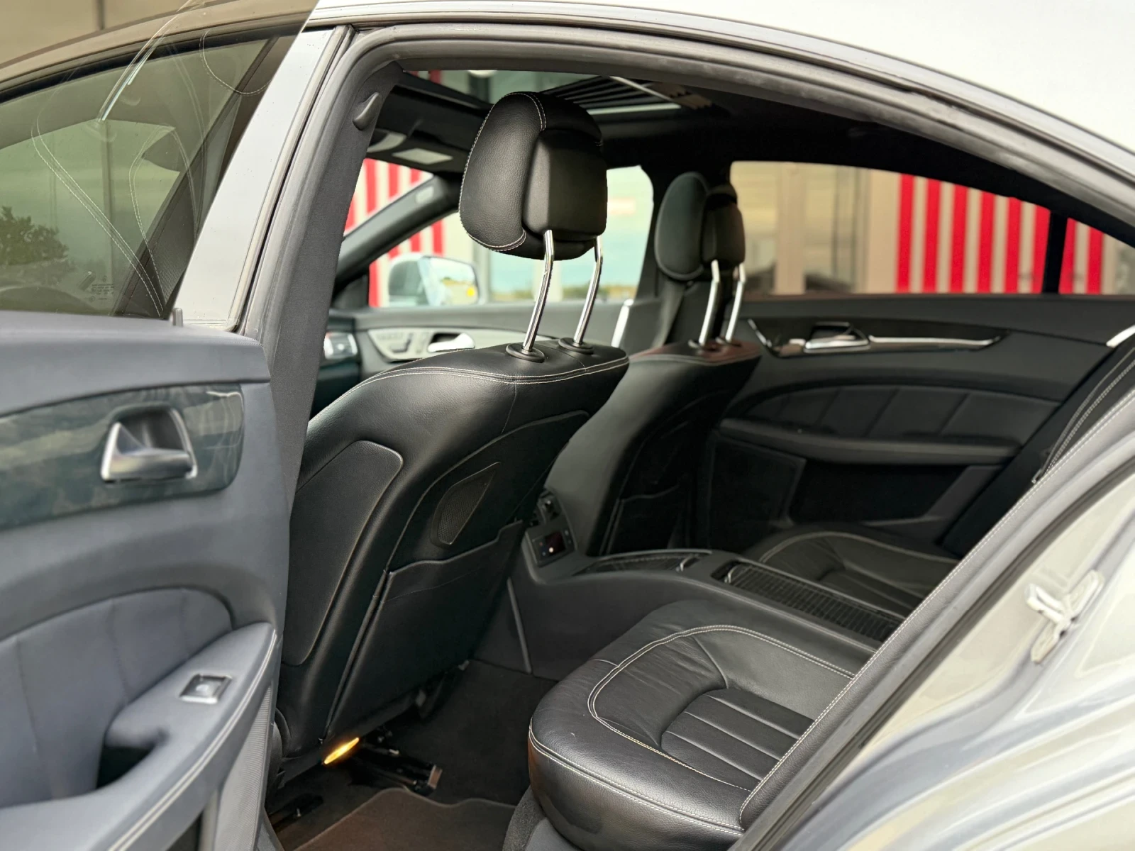 Mercedes-Benz CLS 500, снимка 9 - Автомобили и джипове - 56241140