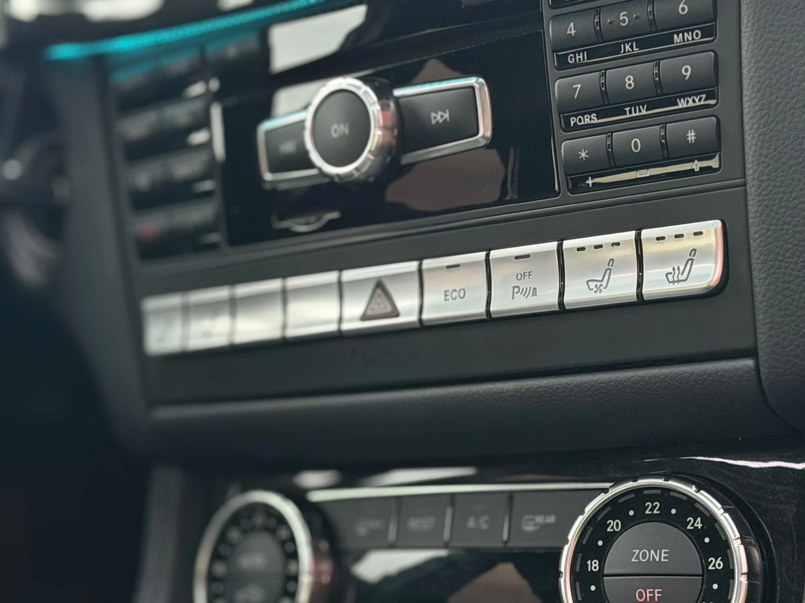 Mercedes-Benz CLS 500, снимка 14 - Автомобили и джипове - 56241140