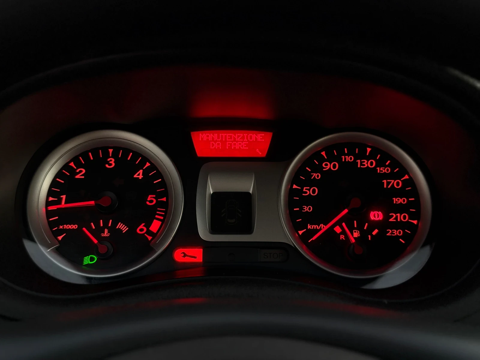 Renault Clio 1.5DCI NAVI, снимка 12 - Автомобили и джипове - 56629236