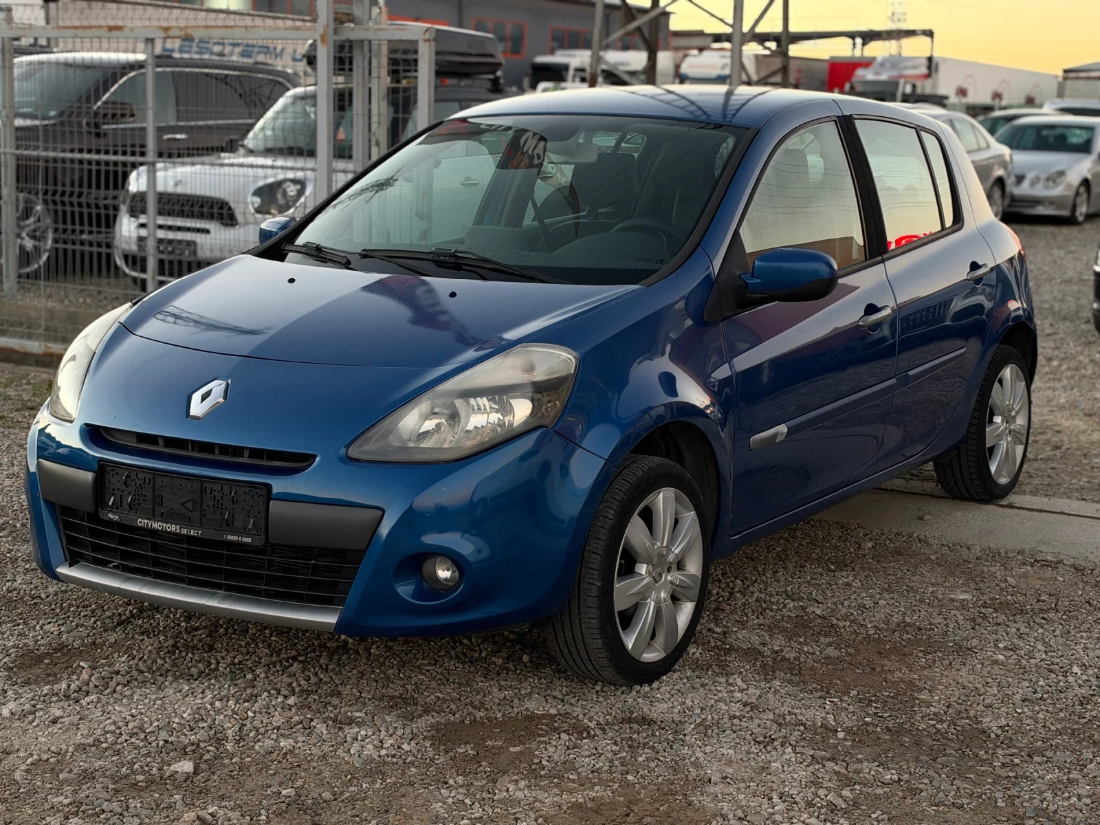 Renault Clio 1.5DCI NAVI, снимка 3 - Автомобили и джипове - 56629236