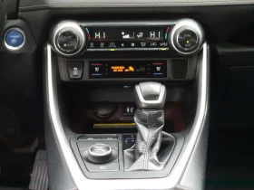 Toyota Rav4 * Ltd 4WD HV / Ltd AWD HV (Canada) * CARFAX * ЦЕНА, снимка 15