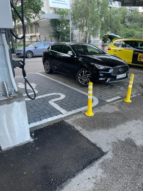 Infiniti Q30 Lux city black, снимка 2