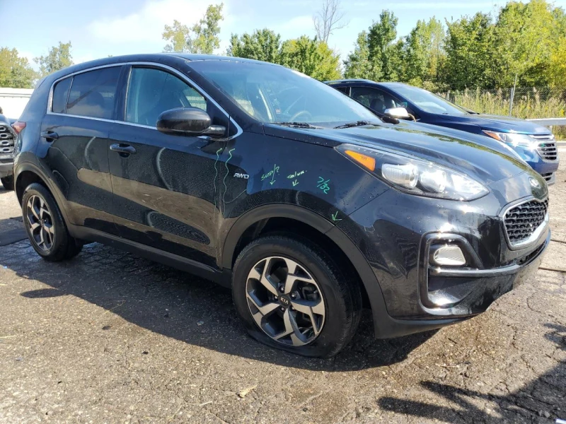 Kia Sportage, снимка 1 - Автомобили и джипове - 48328354