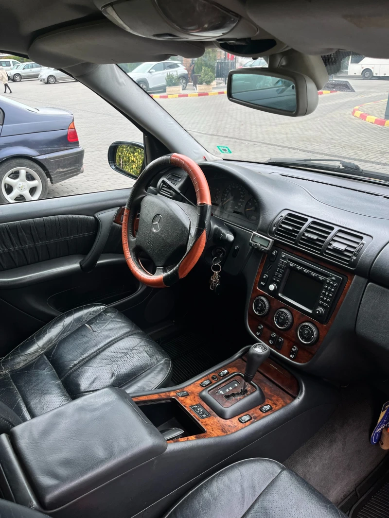 Mercedes-Benz ML 270, снимка 7 - Автомобили и джипове - 48345916