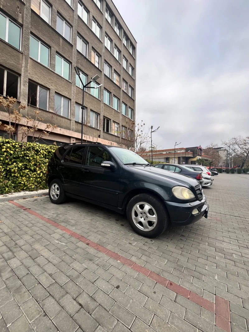 Mercedes-Benz ML 270, снимка 4 - Автомобили и джипове - 48345916