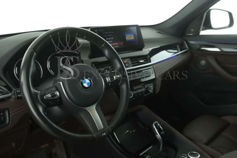 BMW X1 20i* XDRIVE* M-SPORT* PANO* H&K* HUD* , снимка 8 - Автомобили и джипове - 51961100