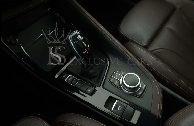 BMW X1 20i* XDRIVE* M-SPORT* PANO* H&K* HUD* , снимка 9 - Автомобили и джипове - 51961100