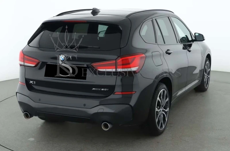 BMW X1 20i* XDRIVE* M-SPORT* PANO* H&K* HUD* , снимка 3 - Автомобили и джипове - 51961100