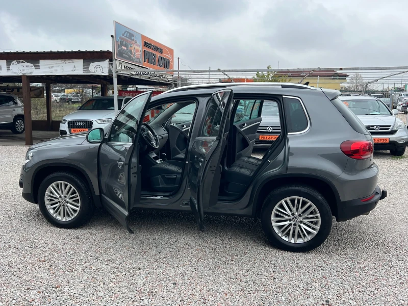 VW Tiguan 2.0TDI* AUT* 4X4* LOUNGE* NAVI* PANORAMA* KEYLESS, снимка 12 - Автомобили и джипове - 52474020