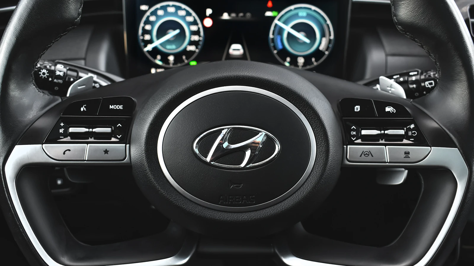 Hyundai Tucson 1.6 T-GDi PREMIUM Plug-in Hybrid 4x4 Automatic - изображение 9