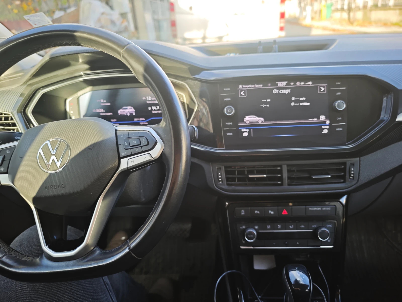 VW T-Cross, снимка 7 - Автомобили и джипове - 54164173