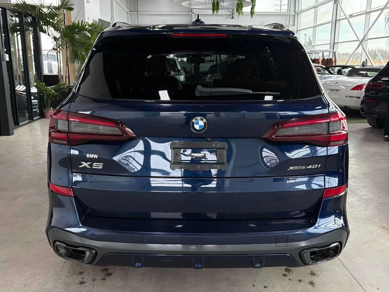 BMW X5 xDrive40i M SPORT/МАСАЖИ/AMBIENT/360 CAM/ПАНОРАМА, снимка 5 - Автомобили и джипове - 54236689