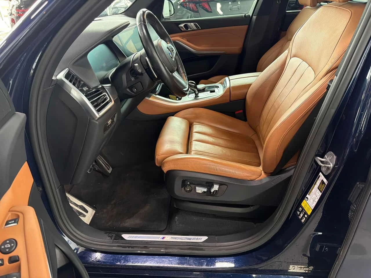 BMW X5 xDrive40i M SPORT/МАСАЖИ/AMBIENT/360 CAM/ПАНОРАМА, снимка 7 - Автомобили и джипове - 54236689