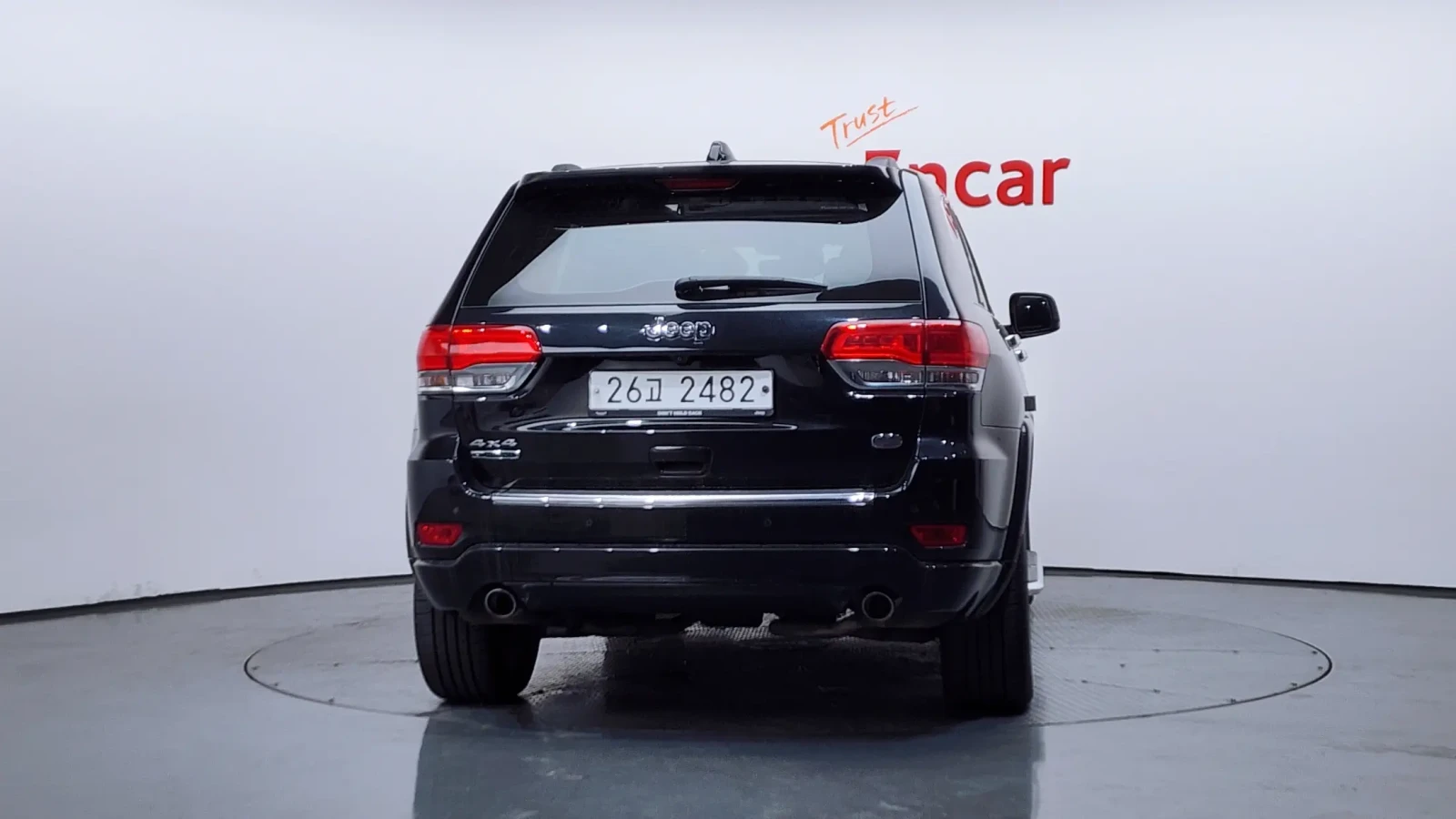 Jeep Grand cherokee 3.0D OVERLAND , снимка 4 - Автомобили и джипове - 54649329