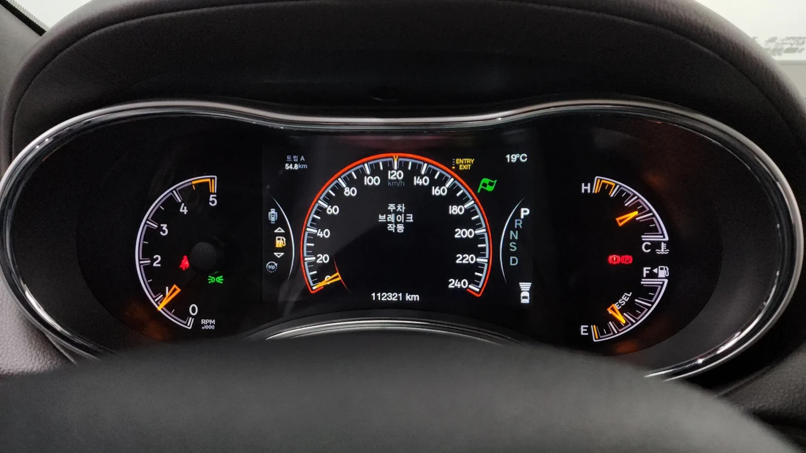 Jeep Grand cherokee 3.0D OVERLAND , снимка 11 - Автомобили и джипове - 54649329