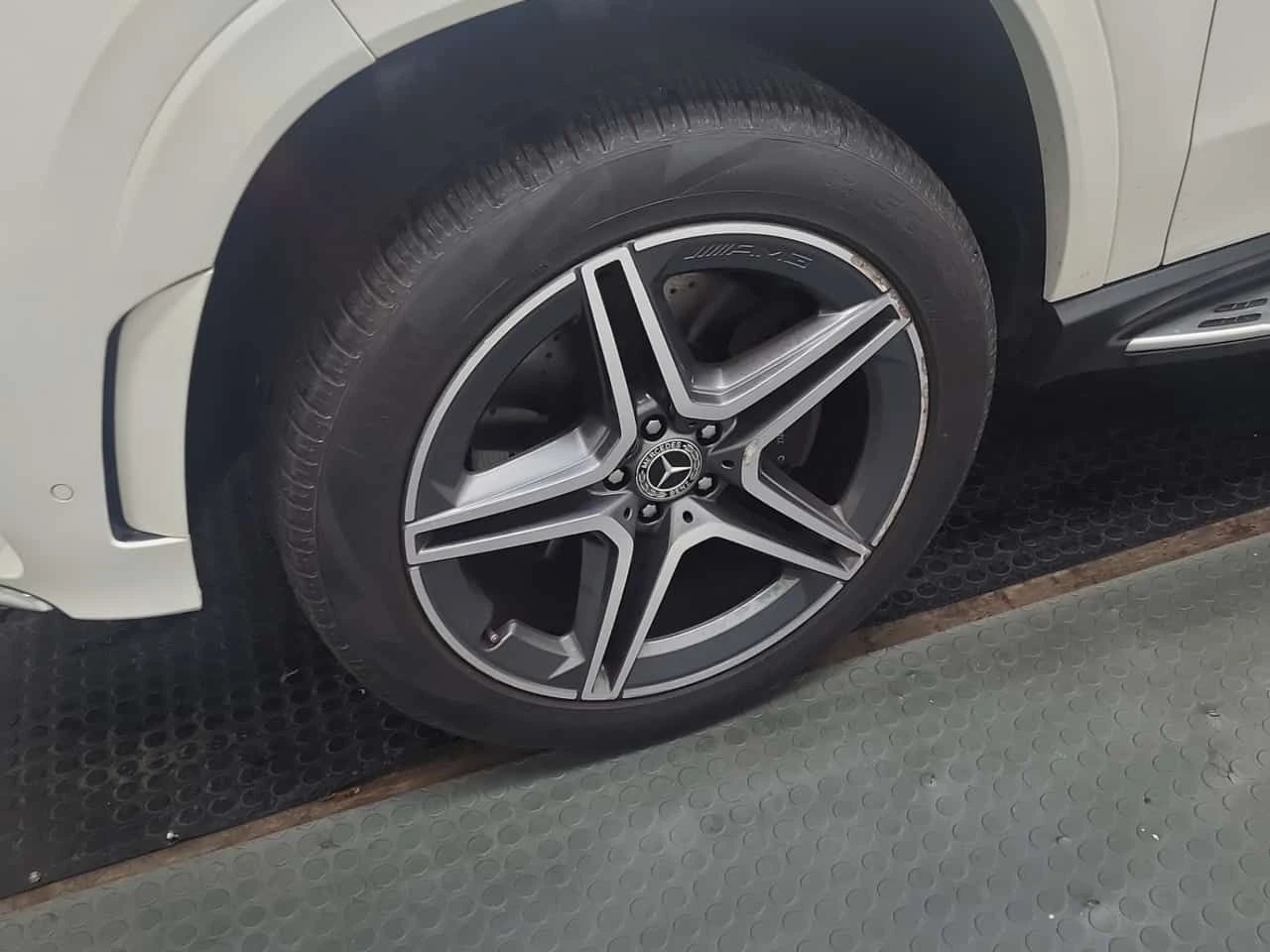 Mercedes-Benz GLS 450 AMG Line * Един собственик * От Mercedes * , снимка 14 - Автомобили и джипове - 54687943