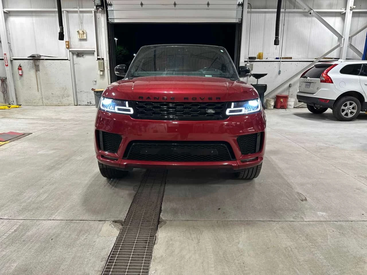 Land Rover Range Rover Sport DYNAMIC| MERIDIAN| ОБДУХВАНЕ| HUD| ТЕЛЕВИЗОРИ, снимка 5 - Автомобили и джипове - 54870192