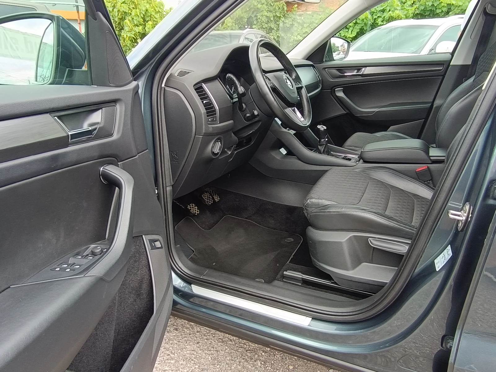 Skoda Kodiaq 2.0TDI-150к.с.!!! 4х4 !!! Нов внос ШВЕЙЦАРИЯ!!!, снимка 7 - Автомобили и джипове - 55012611