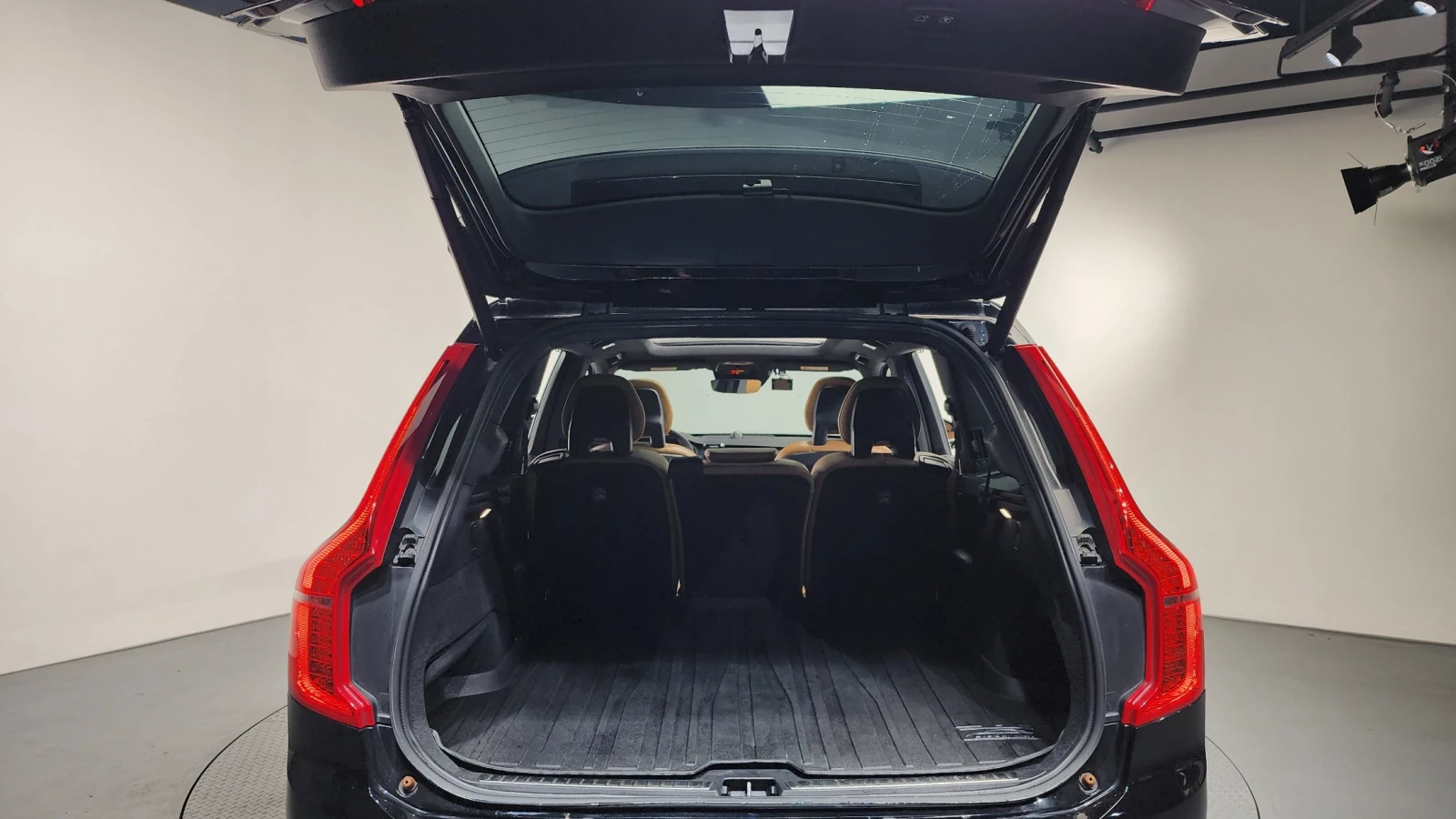 Volvo Xc90 2.0 Twin Turbo D5 Inscription, снимка 16 - Автомобили и джипове - 55299595