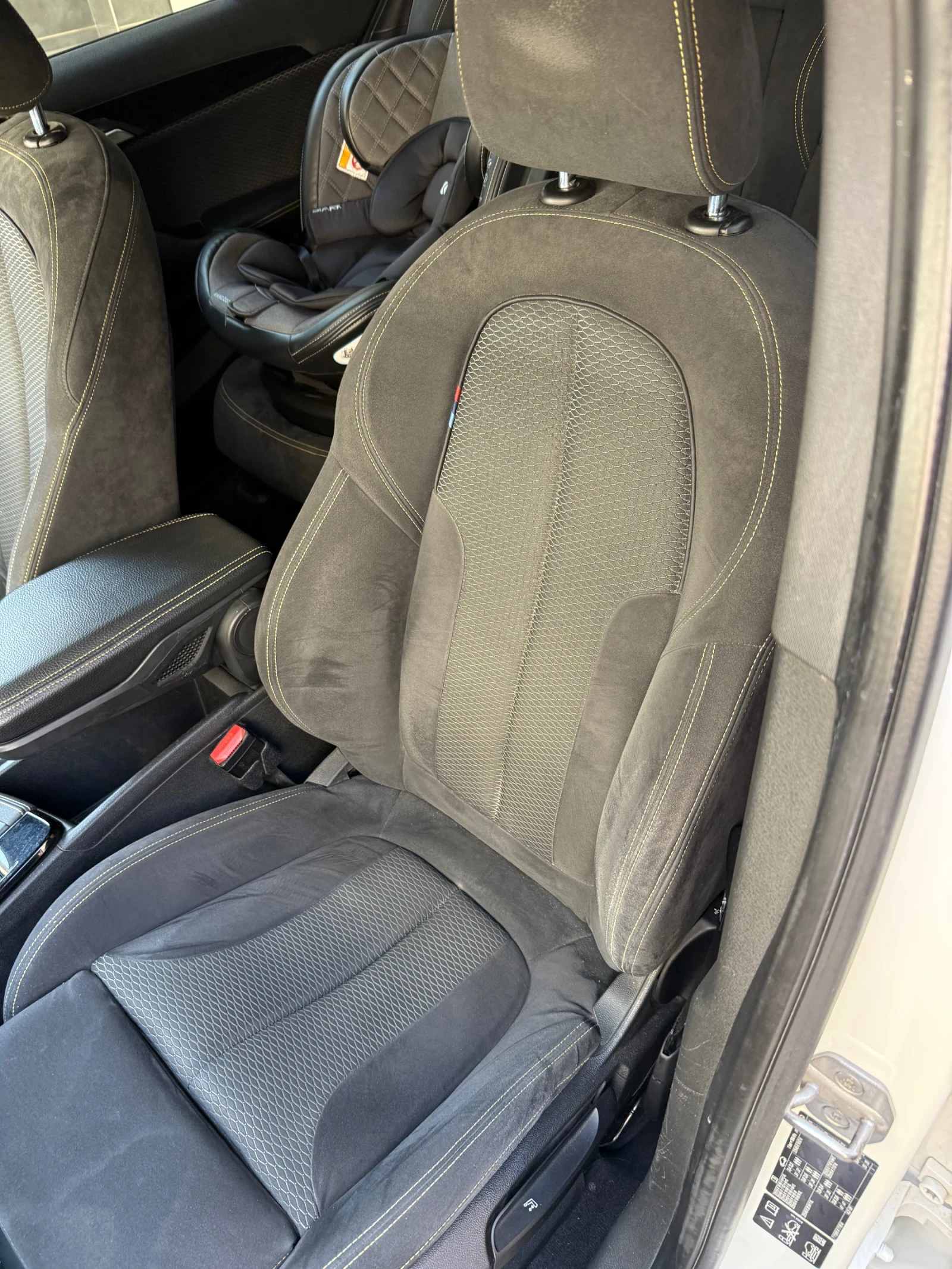 BMW X2 190 XDrive FULL FULL Pano Harman M-Pack, снимка 9 - Автомобили и джипове - 55543513