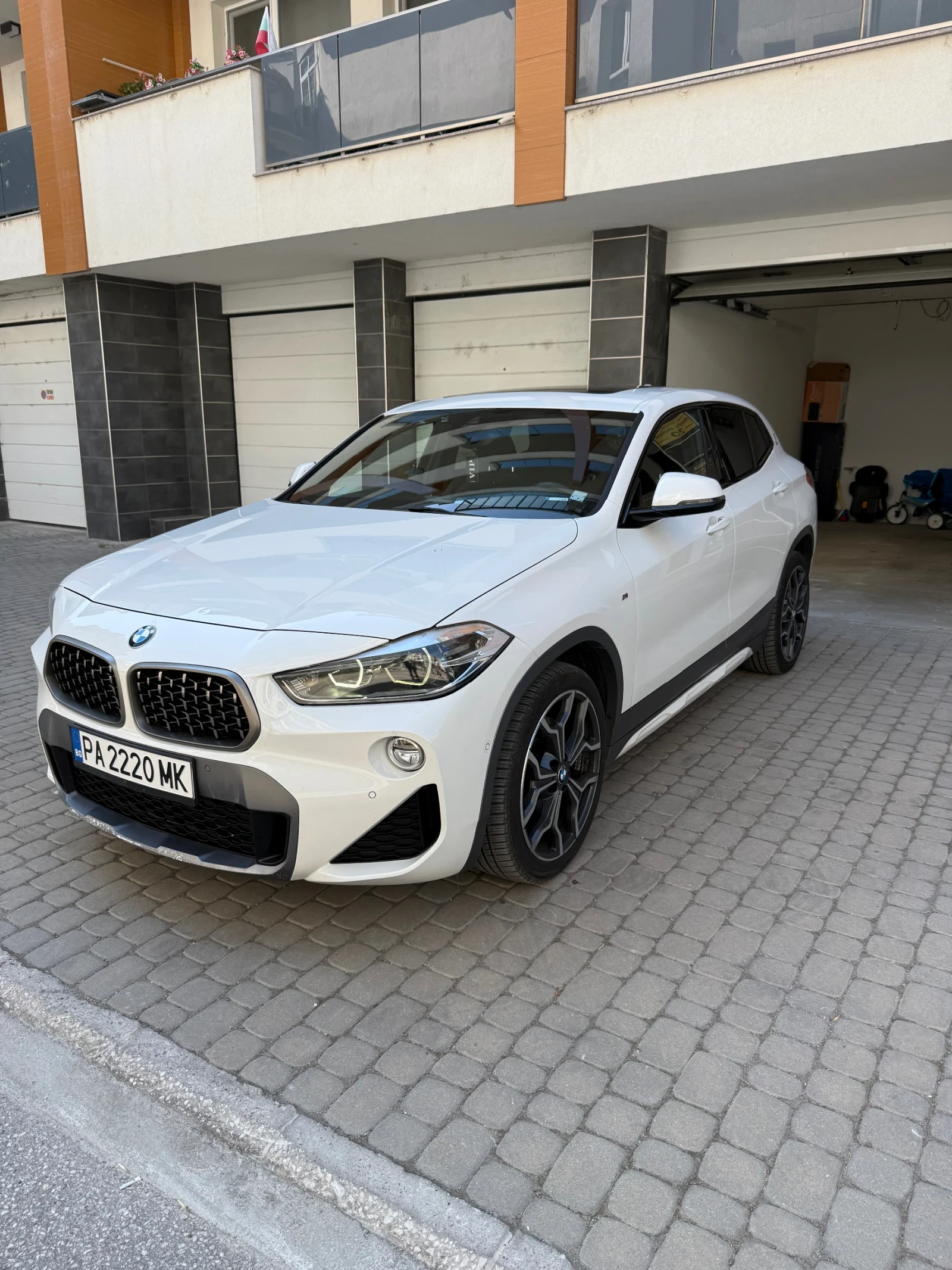 BMW X2 190 XDrive FULL FULL Pano Harman M-Pack, снимка 2 - Автомобили и джипове - 55543513