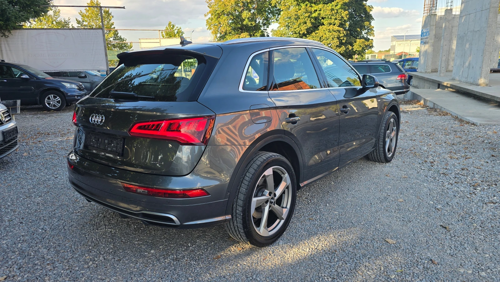 Audi Q5 3.0d-286kc/S-Line/8ZF/VIRTUAL/MATRIX/DISTRONIK, снимка 5 - Автомобили и джипове - 56259779
