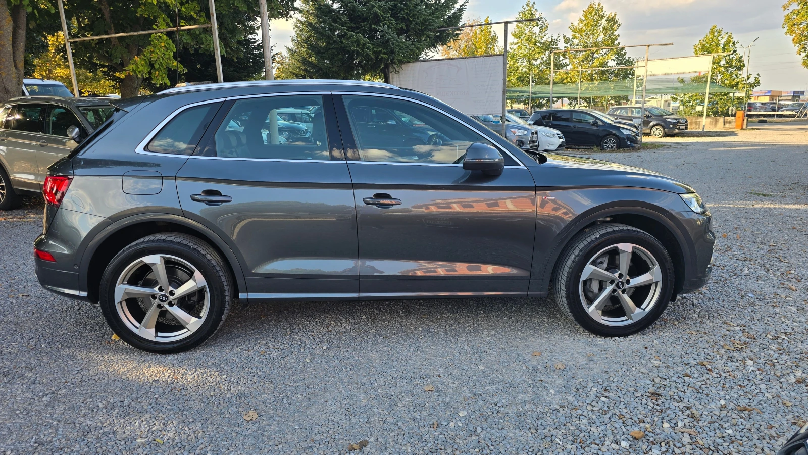 Audi Q5 3.0d-286kc/S-Line/8ZF/VIRTUAL/MATRIX/DISTRONIK, снимка 4 - Автомобили и джипове - 56259779
