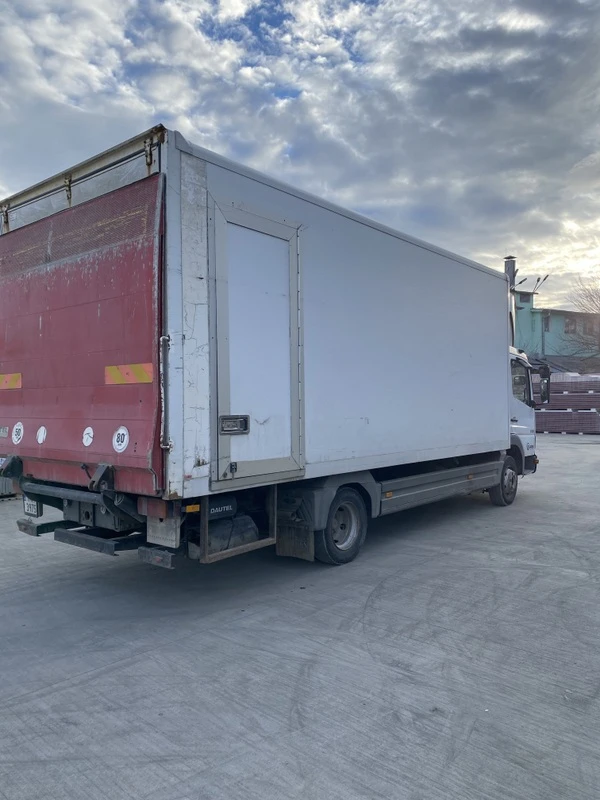 Mercedes-Benz 815, снимка 9 - Камиони - 52844526