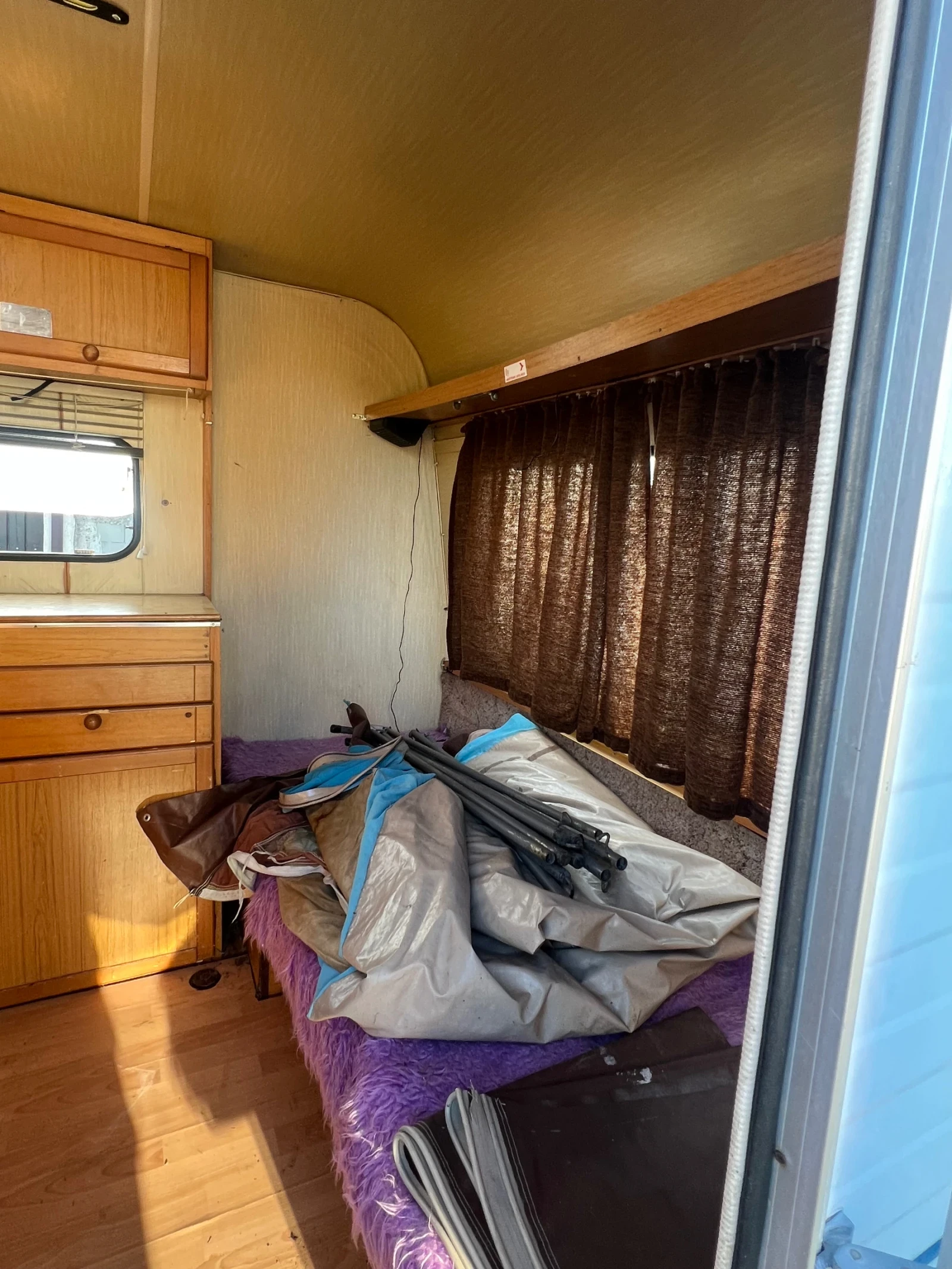 Каравана Adria 330sbl, снимка 6 - Каравани и кемпери - 54946429