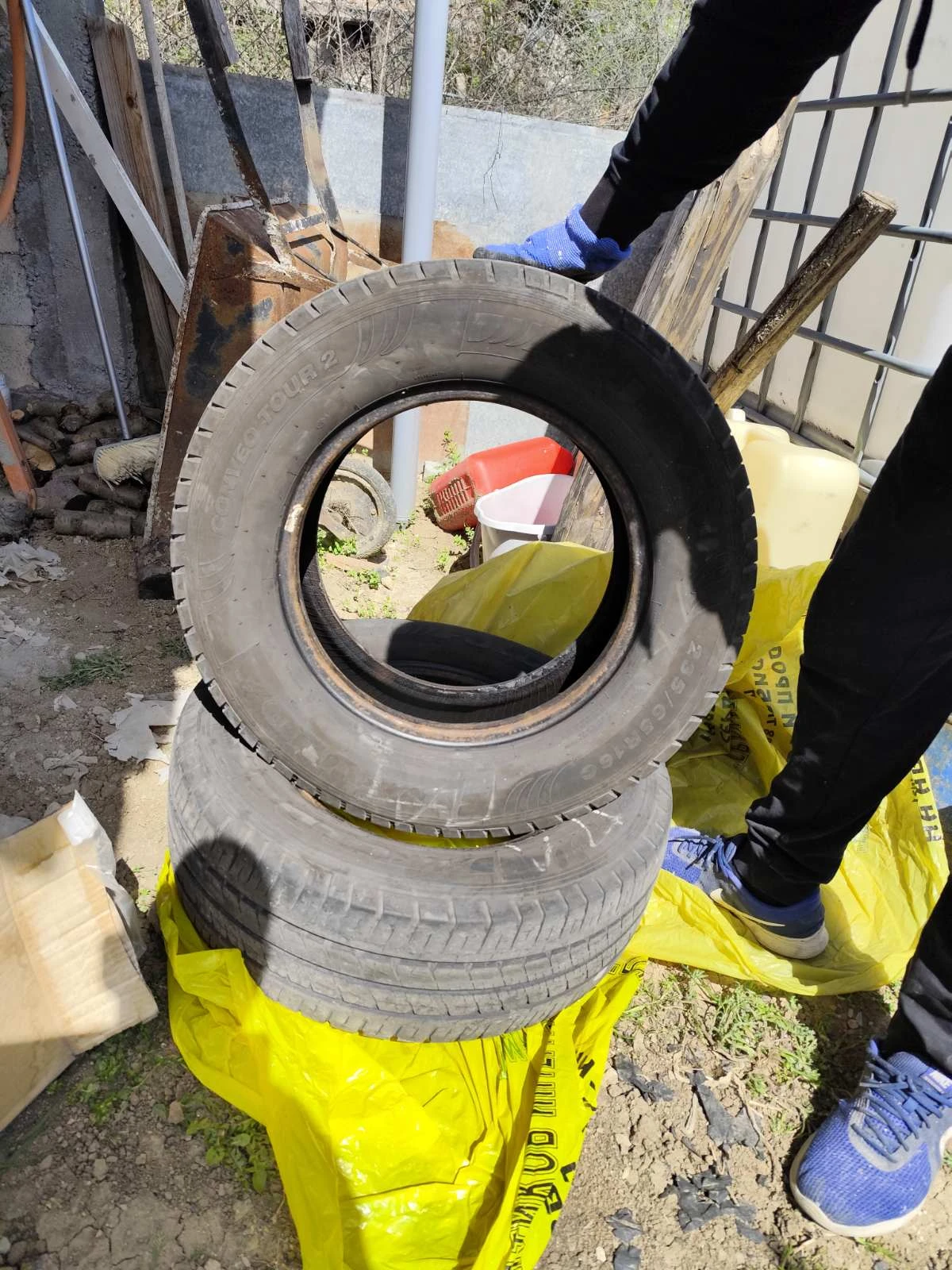 Гуми Летни 235/65R16