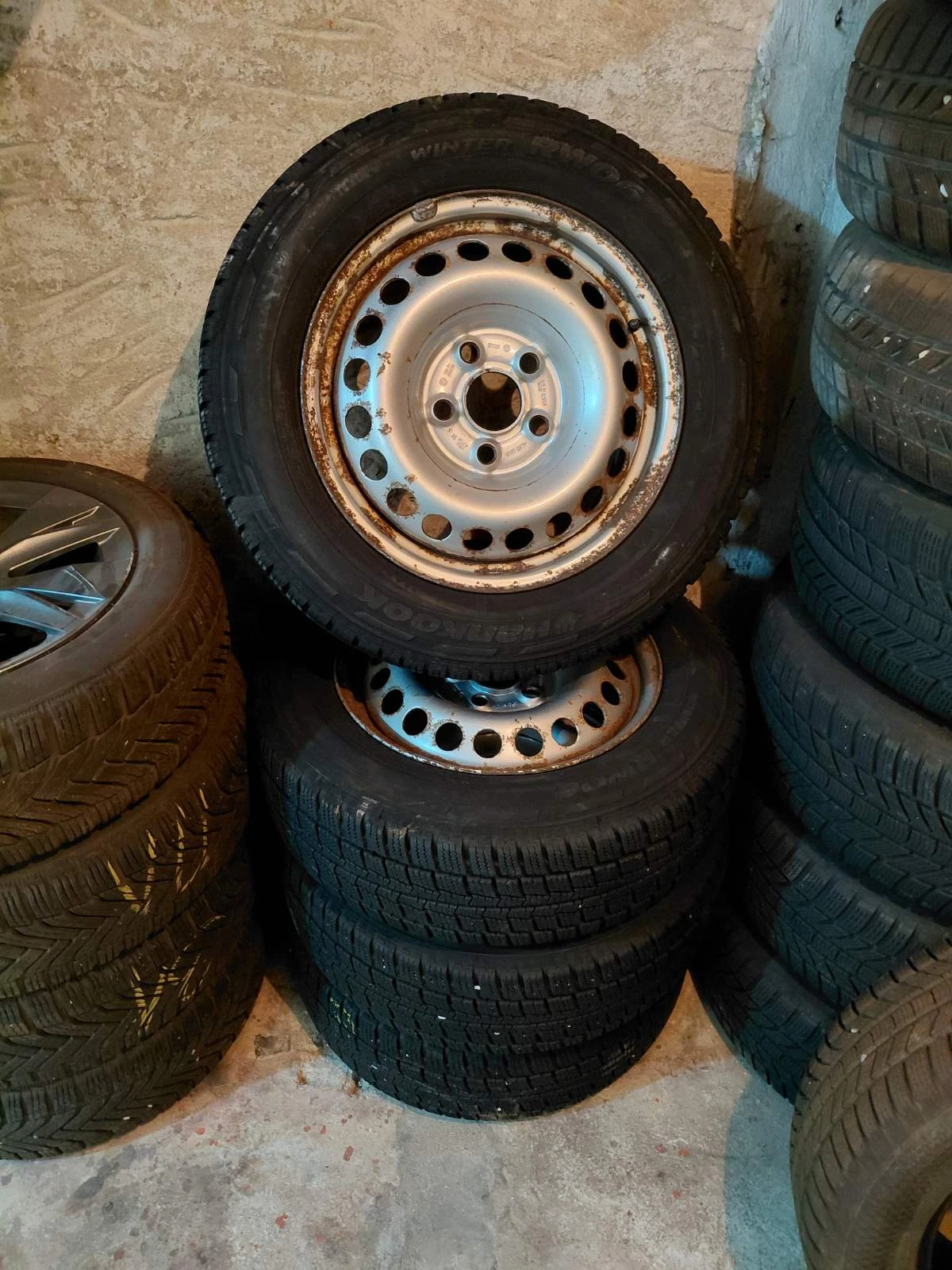 Гуми с джанти Hankook 205/65R16
