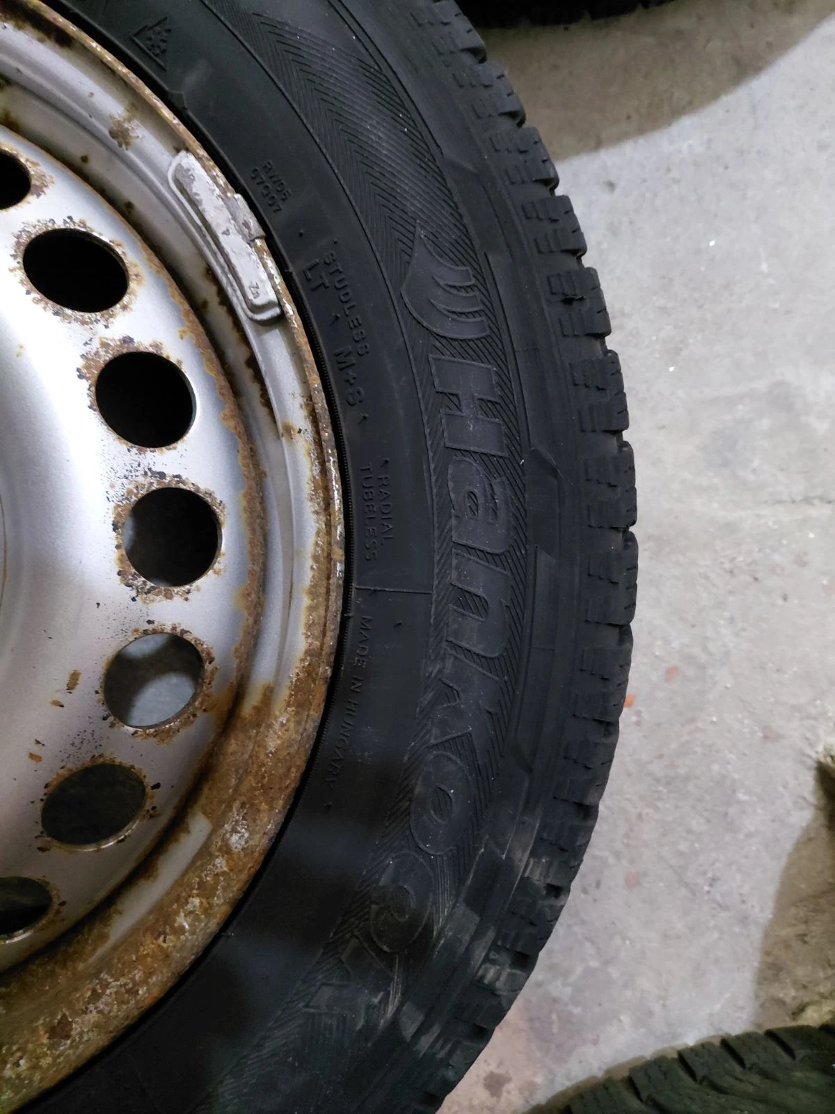 Гуми с джанти Hankook 205/65R16, снимка 2 - Гуми и джанти - 56340113
