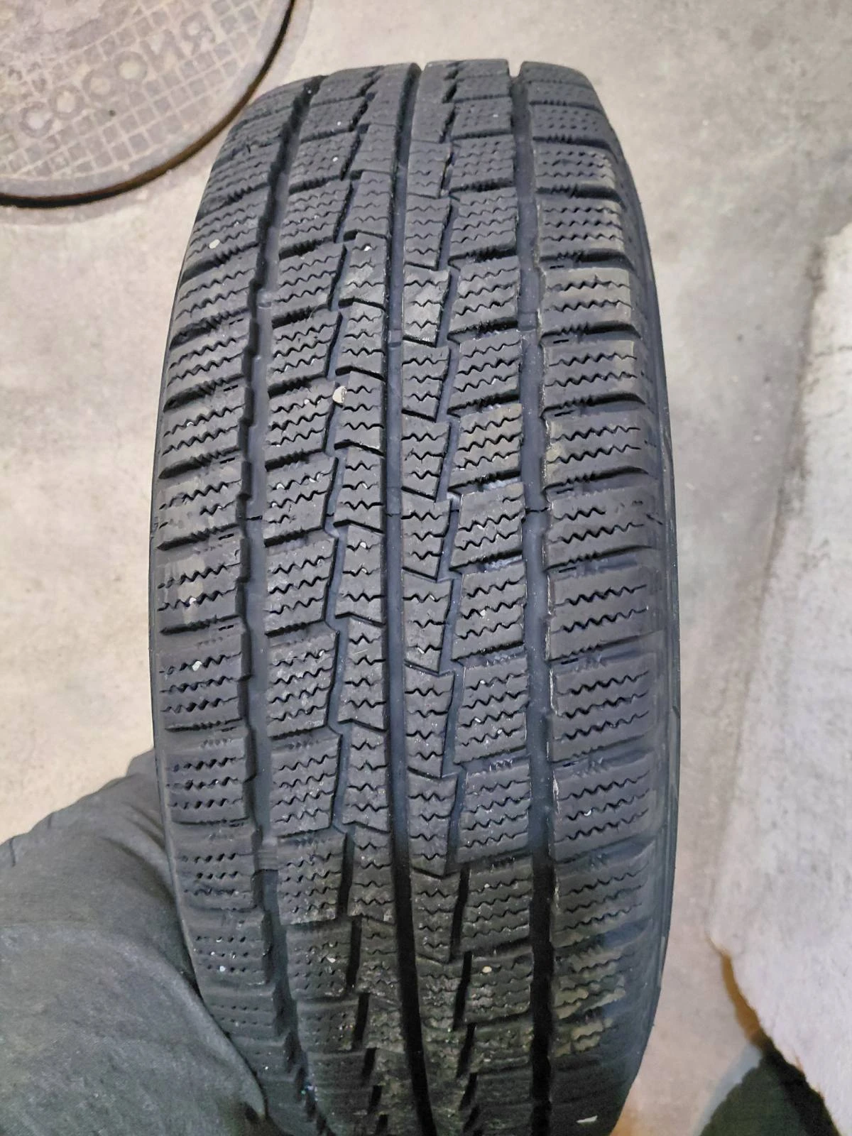 Гуми с джанти Hankook 205/65R16, снимка 7 - Гуми и джанти - 56340113