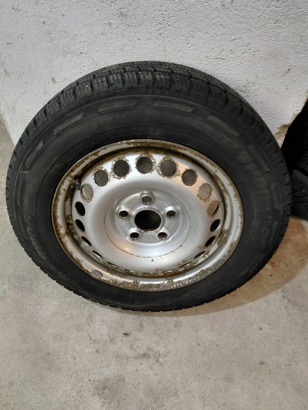Гуми с джанти Hankook 205/65R16, снимка 6 - Гуми и джанти - 56340113
