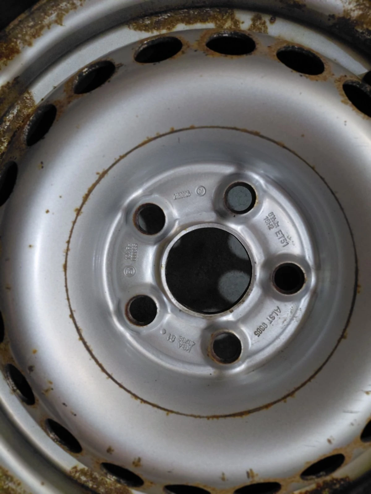 Гуми с джанти Hankook 205/65R16, снимка 3 - Гуми и джанти - 56340113