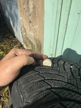 Гуми Зимни 225/55R16, снимка 5 - Гуми и джанти - 52972331