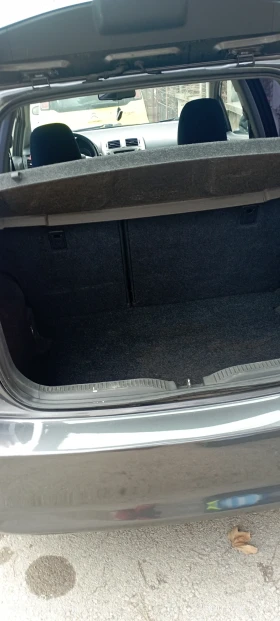 Toyota Auris, снимка 8